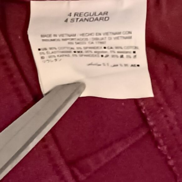 Old Navy Pixie Mid rise Burgundy pants Size 4R - Picture 7 of 9